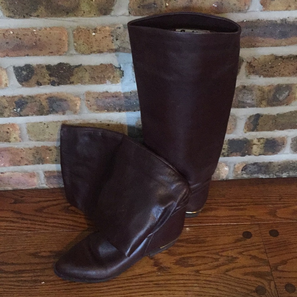 Knee. Length leather Sudini boots